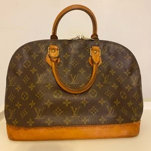 (SOLD).  🛑 Authentic LV Alma Monogram